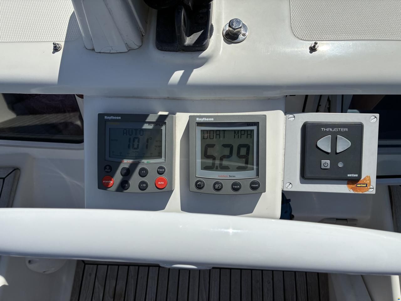 NAUTICAT 331