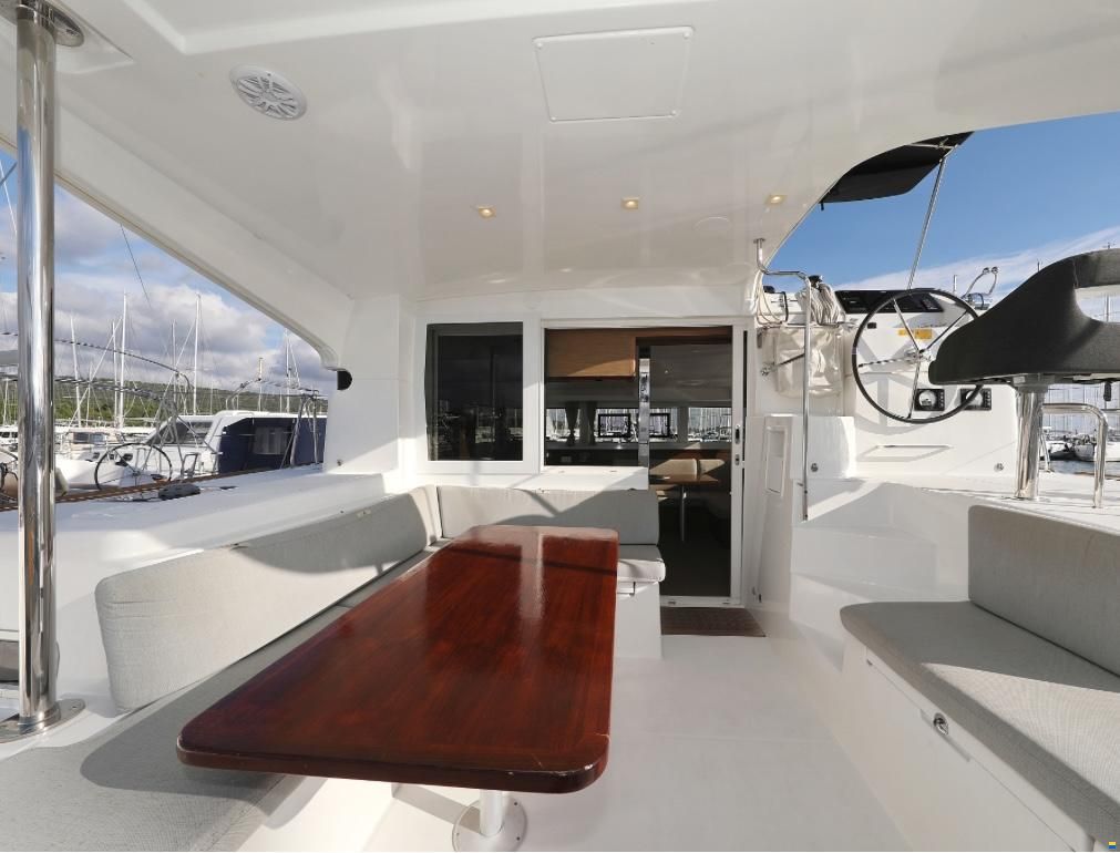Lagoon 40