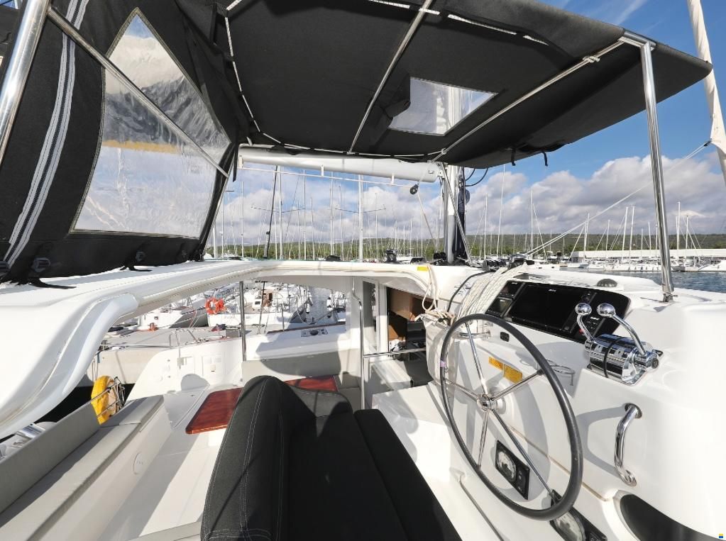 Lagoon 40