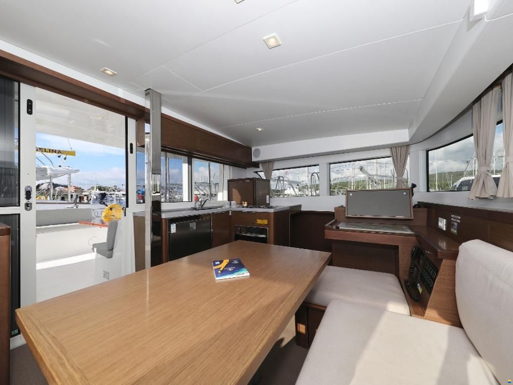 Lagoon 40