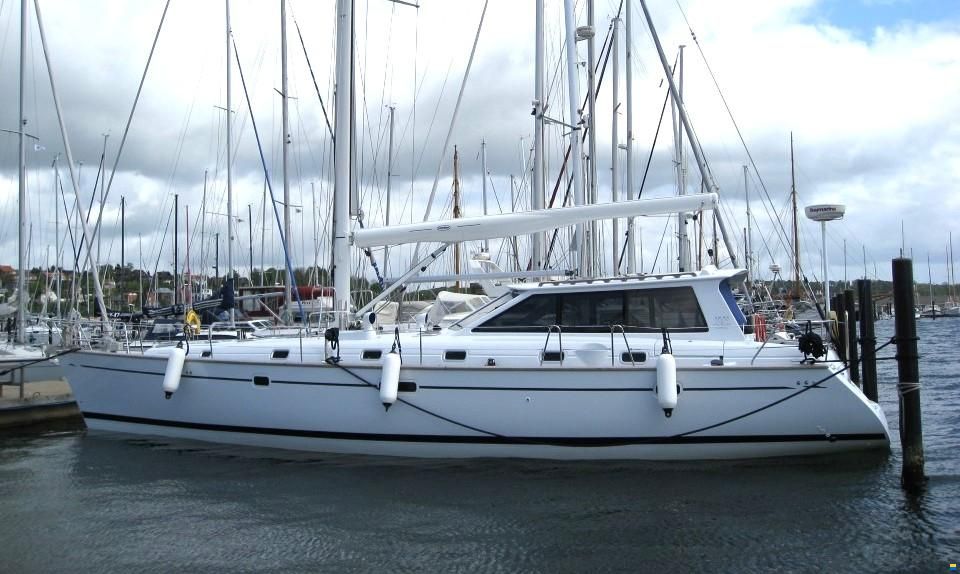 One Off Design 50 feet Decksalon yacht
