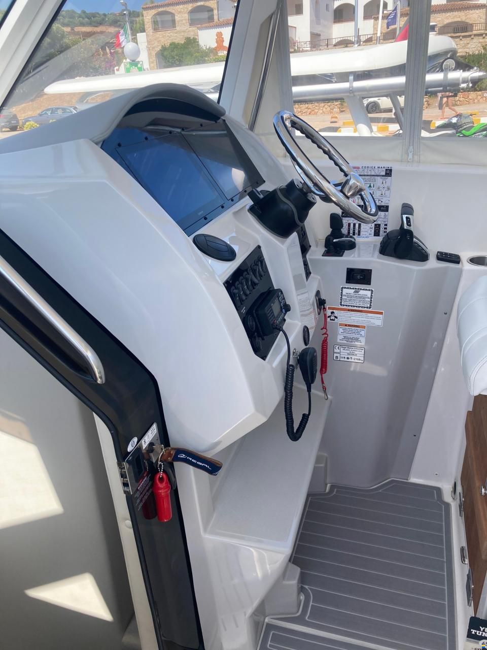 Regal SAV 33