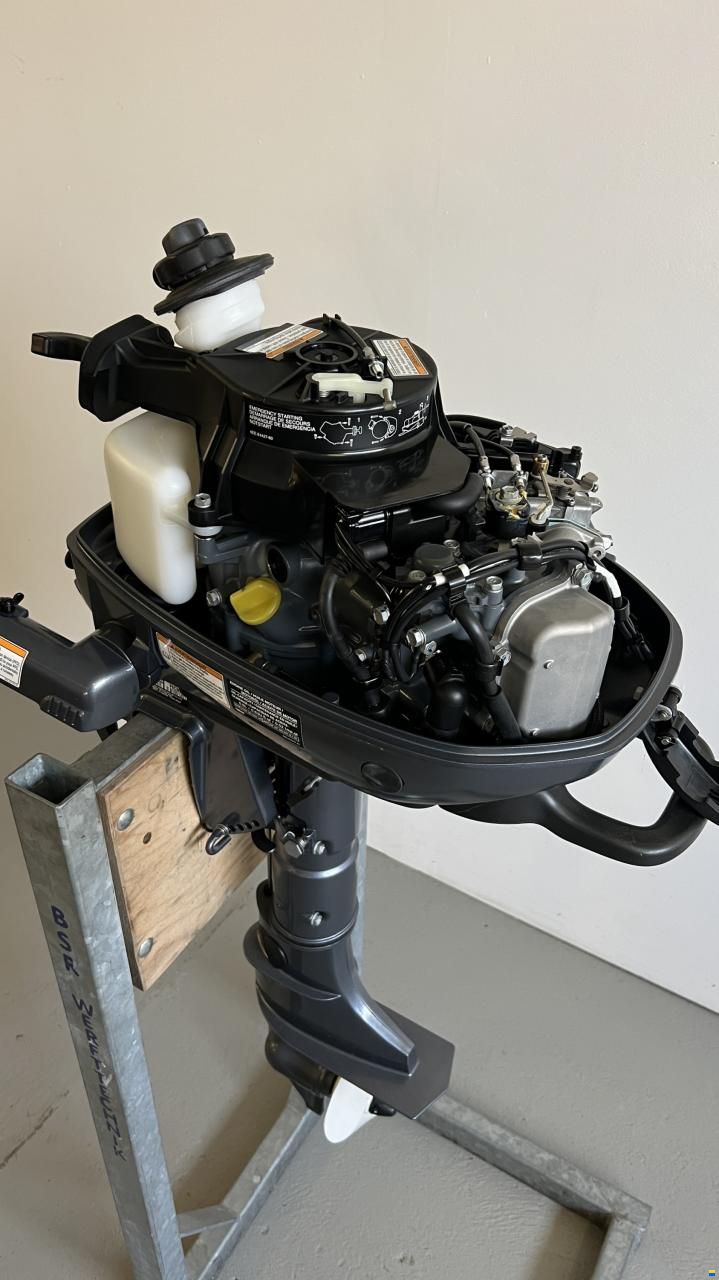 Yamaha F6CMHS