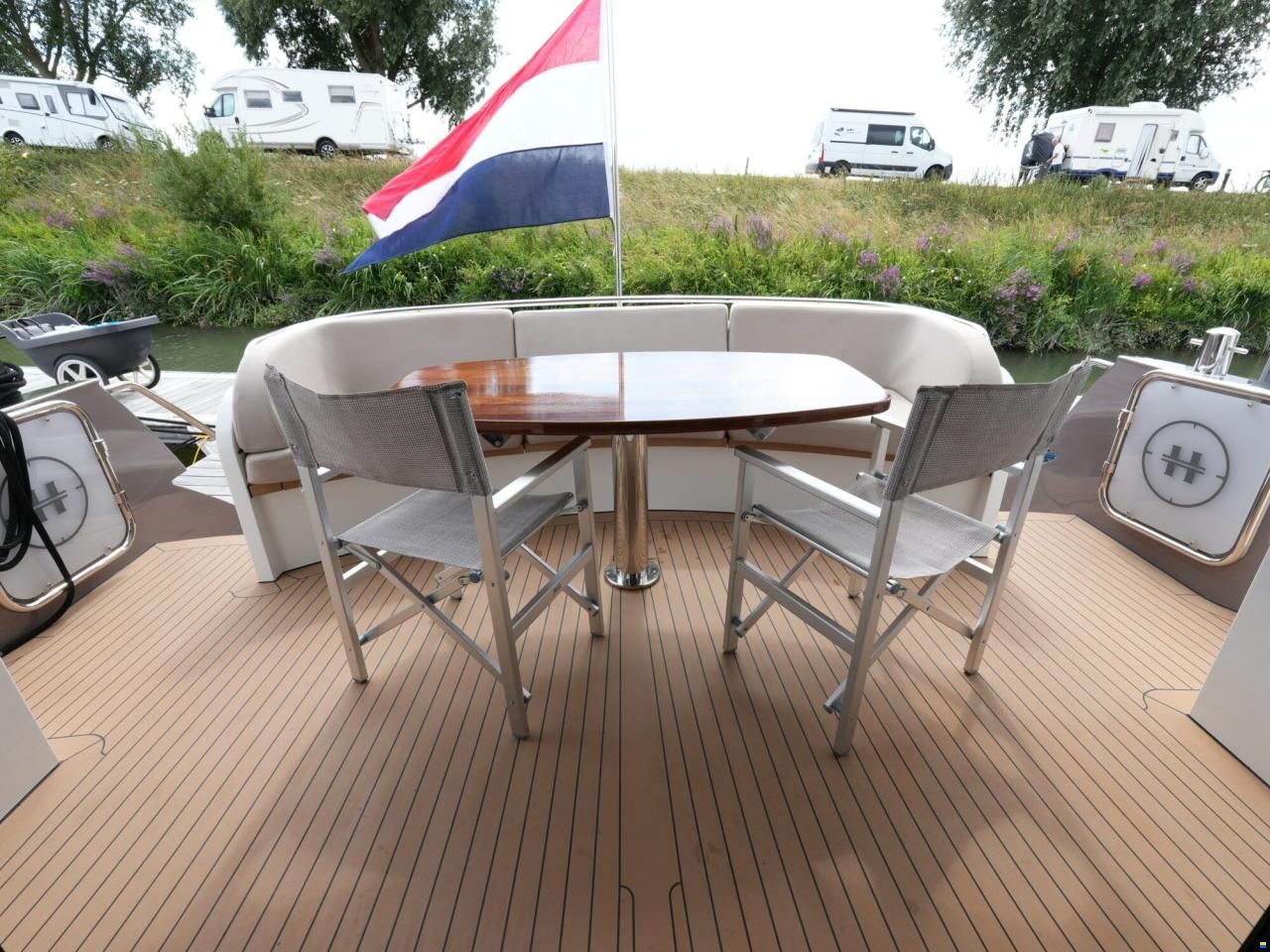 Van den Hoven Executive 15.00 MK II