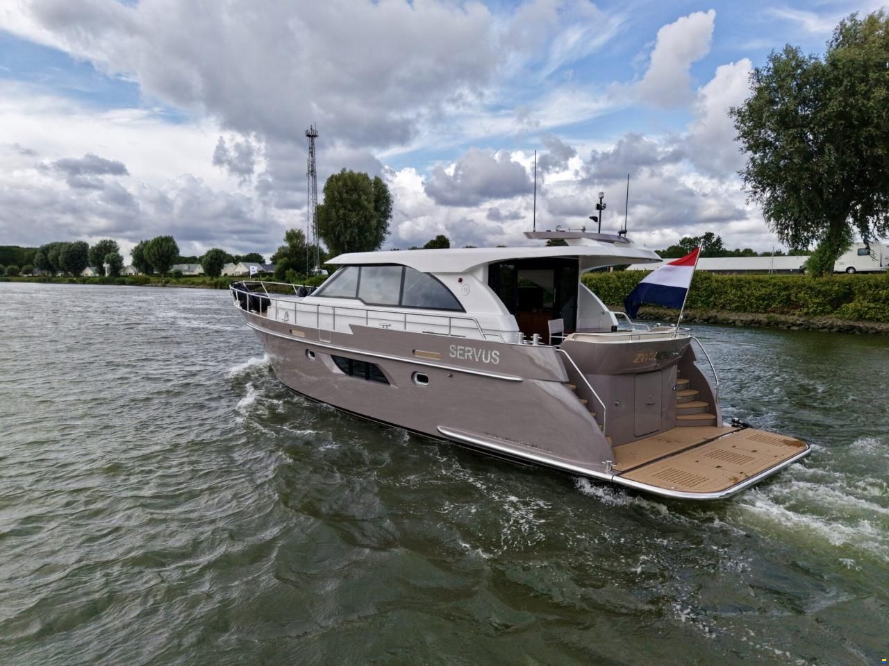 Van den Hoven Executive 15.00 MK II