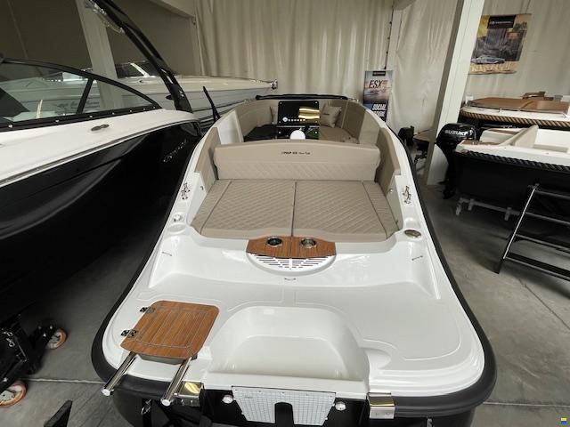 Corsiva 605 Tender