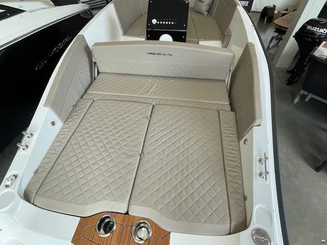 Corsiva 605 Tender