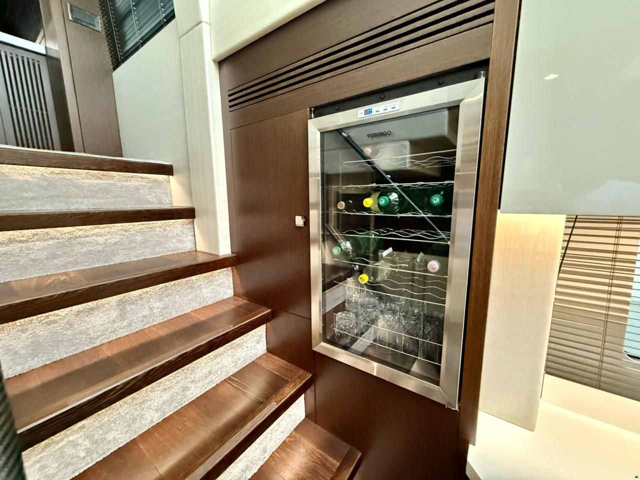 Sunseeker 74 Sport Yacht