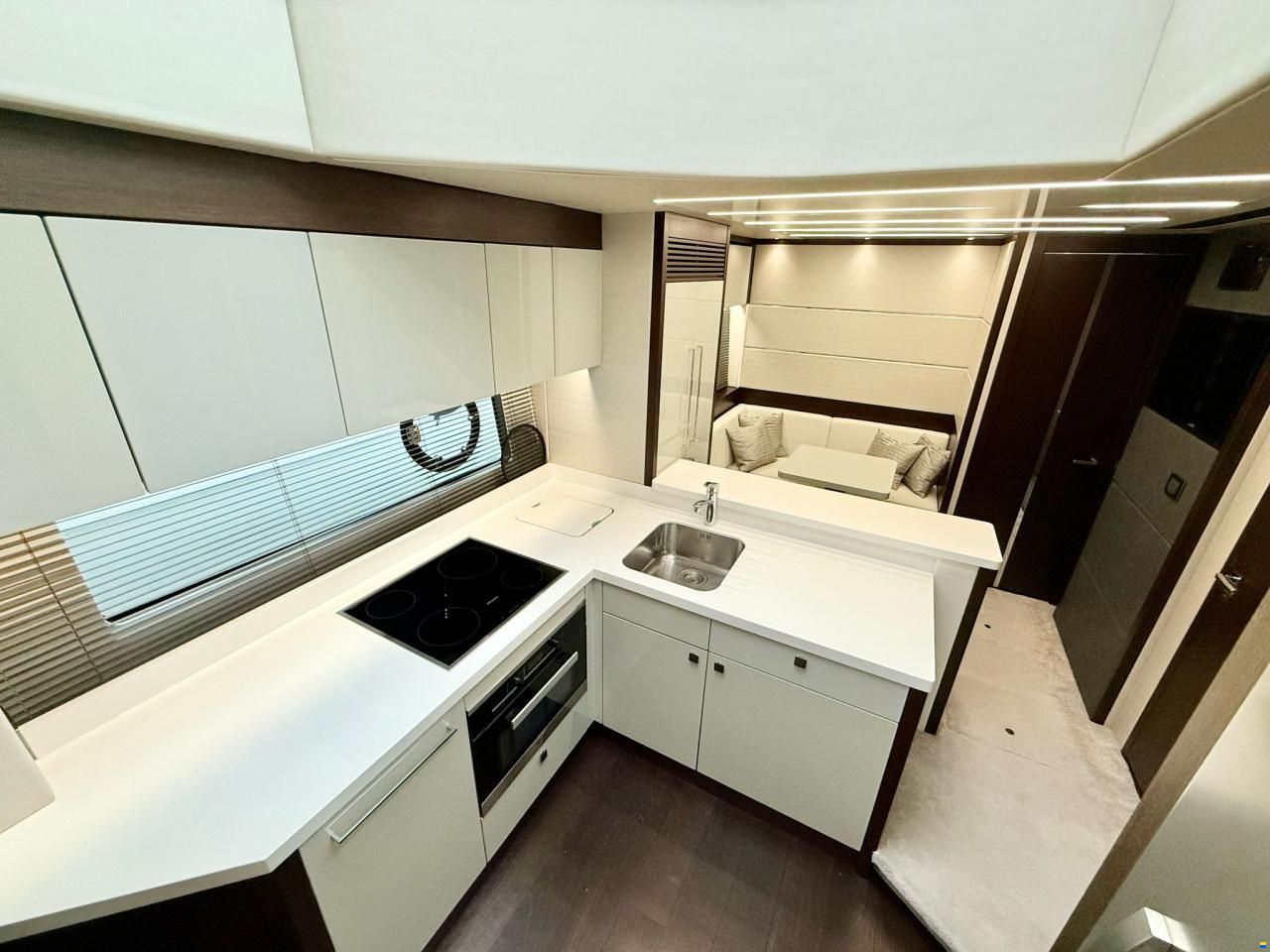 Sunseeker 74 Sport Yacht
