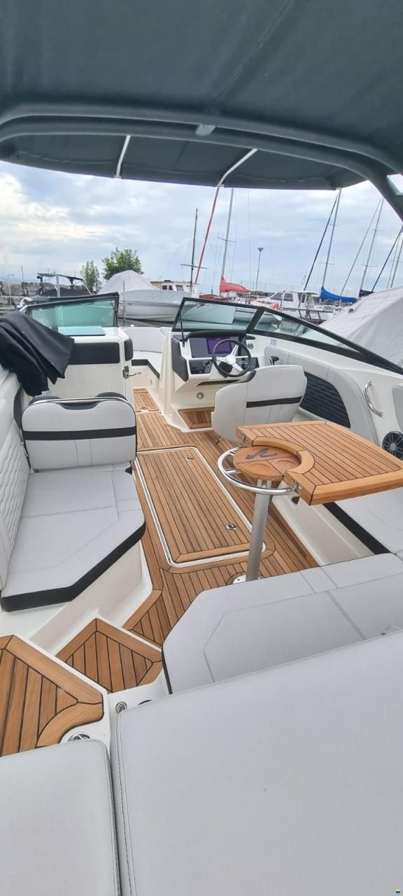 Sea Ray SPX 230 Europe