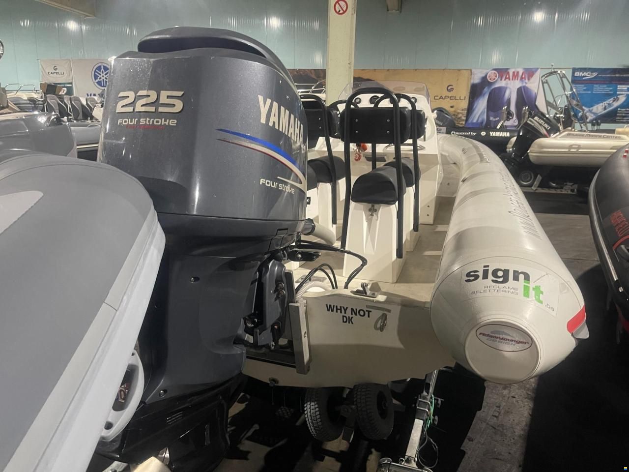 Technohull Seadrug 688