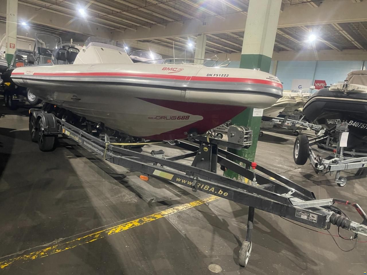 Technohull Seadrug 688