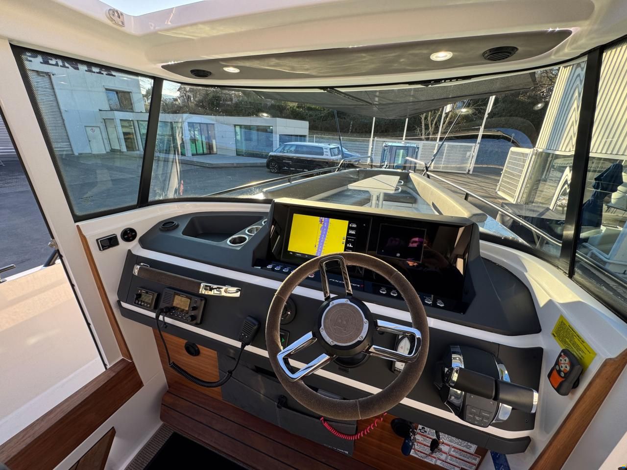 Axopar 28 Cabin