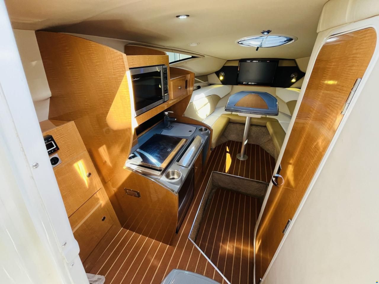 Larson Cabrio 777