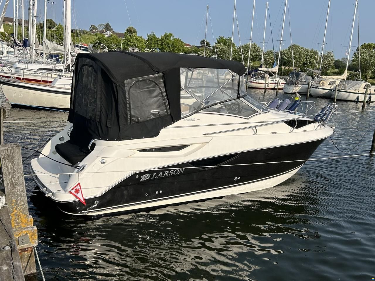 Larson Cabrio 777