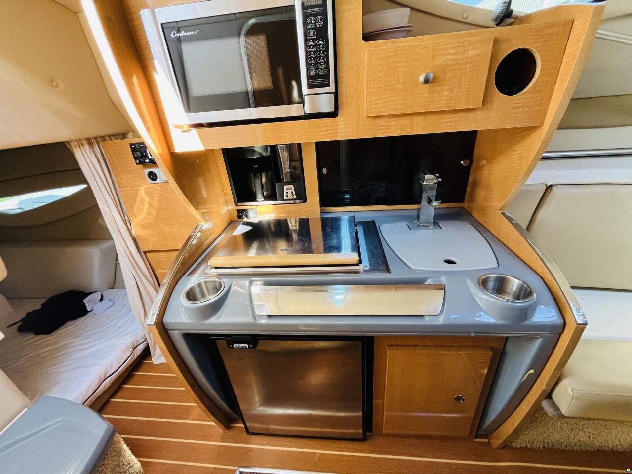 Larson Cabrio 777