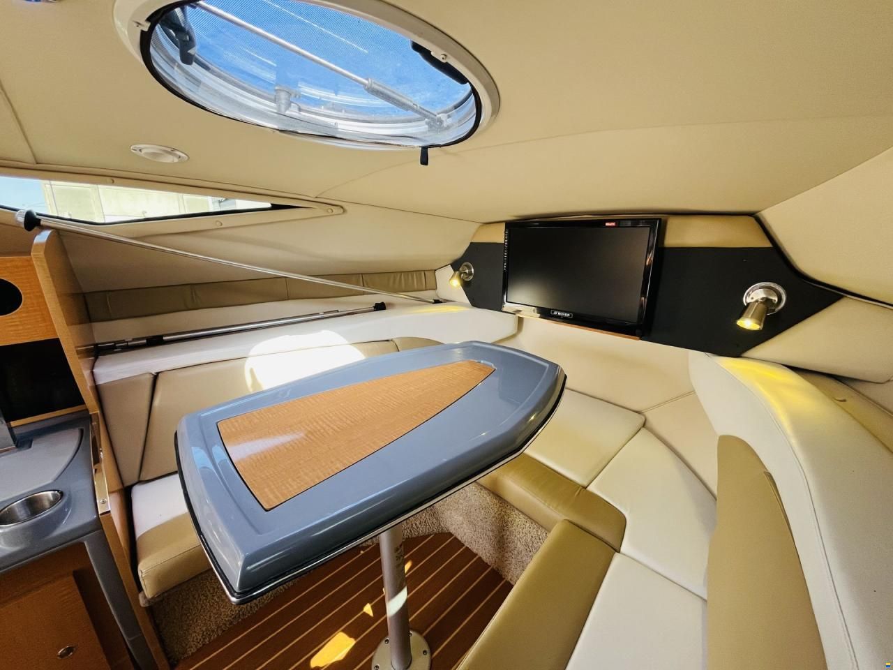 Larson Cabrio 777