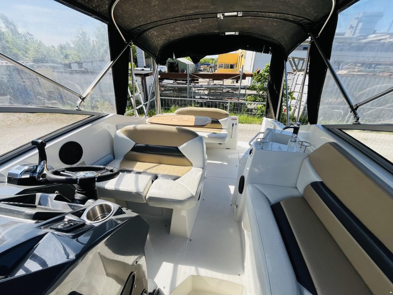 Larson Cabrio 777