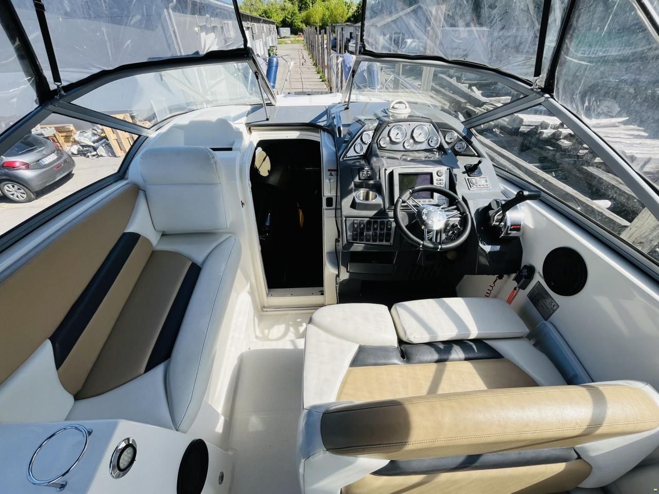 Larson Cabrio 777