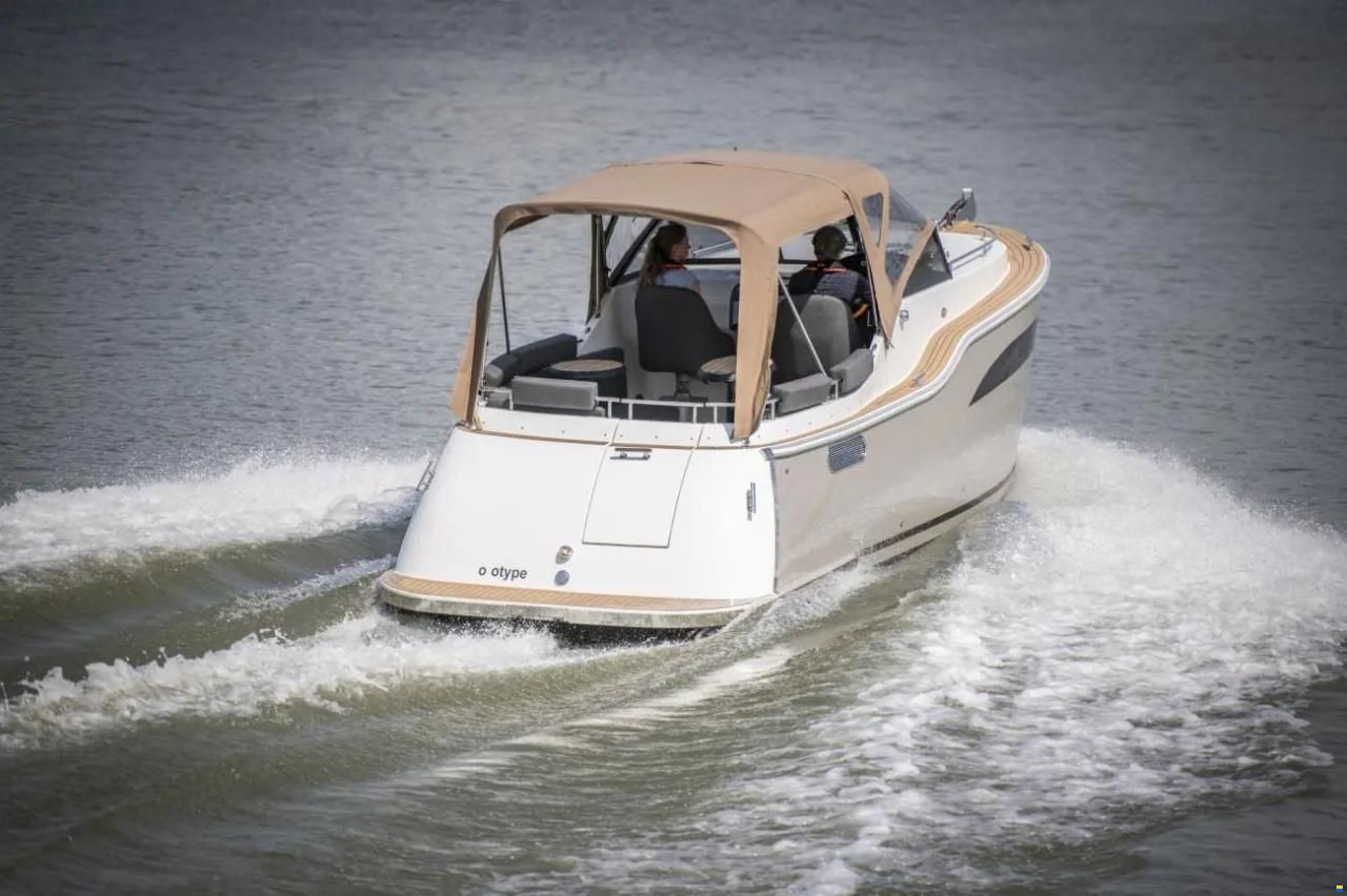 Maxima 920 Cabin
