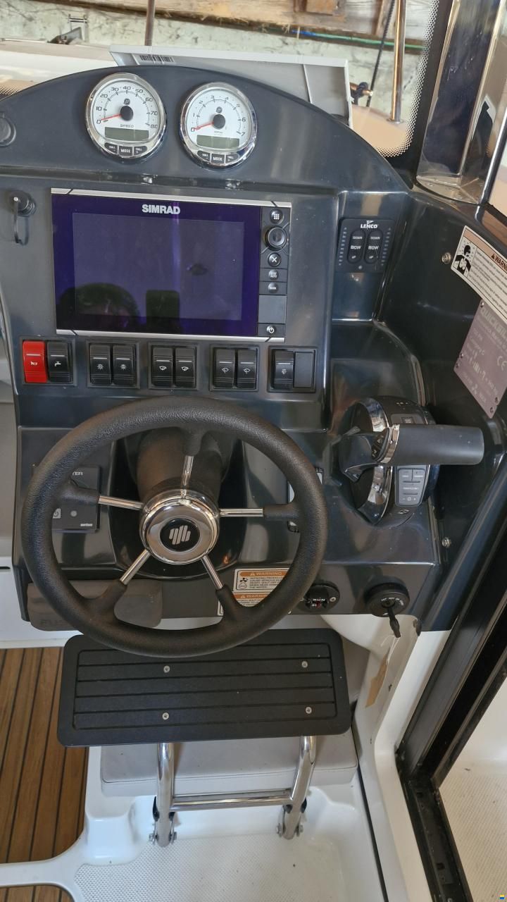 Quicksilver 755 Pilothouse