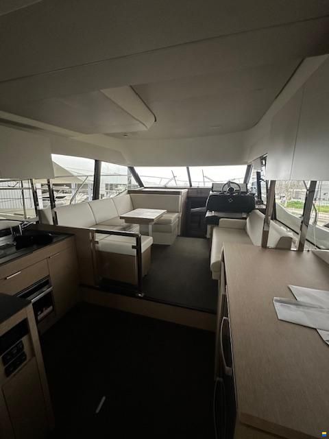 Prestige 420 Fly
