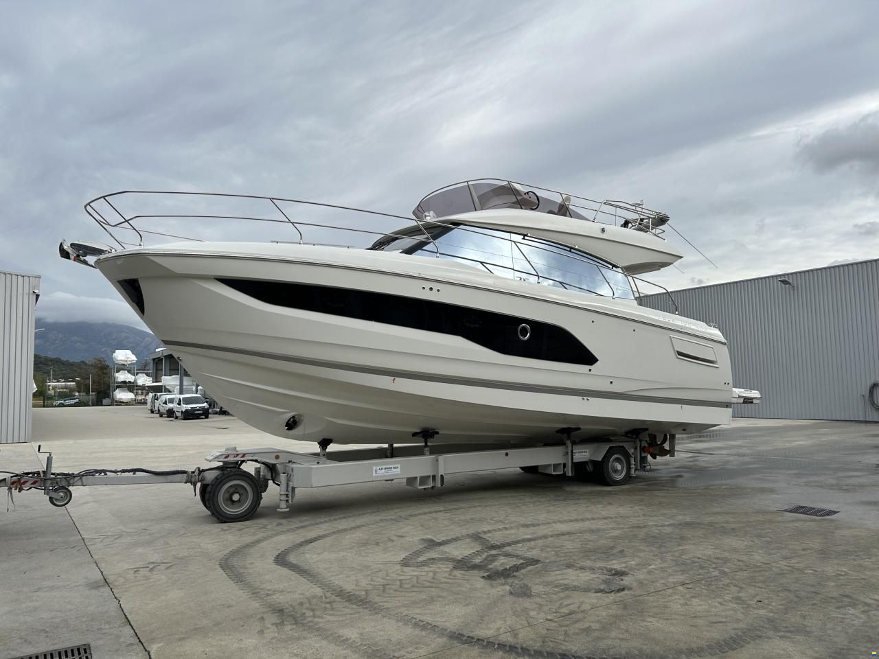 Prestige 420 Fly