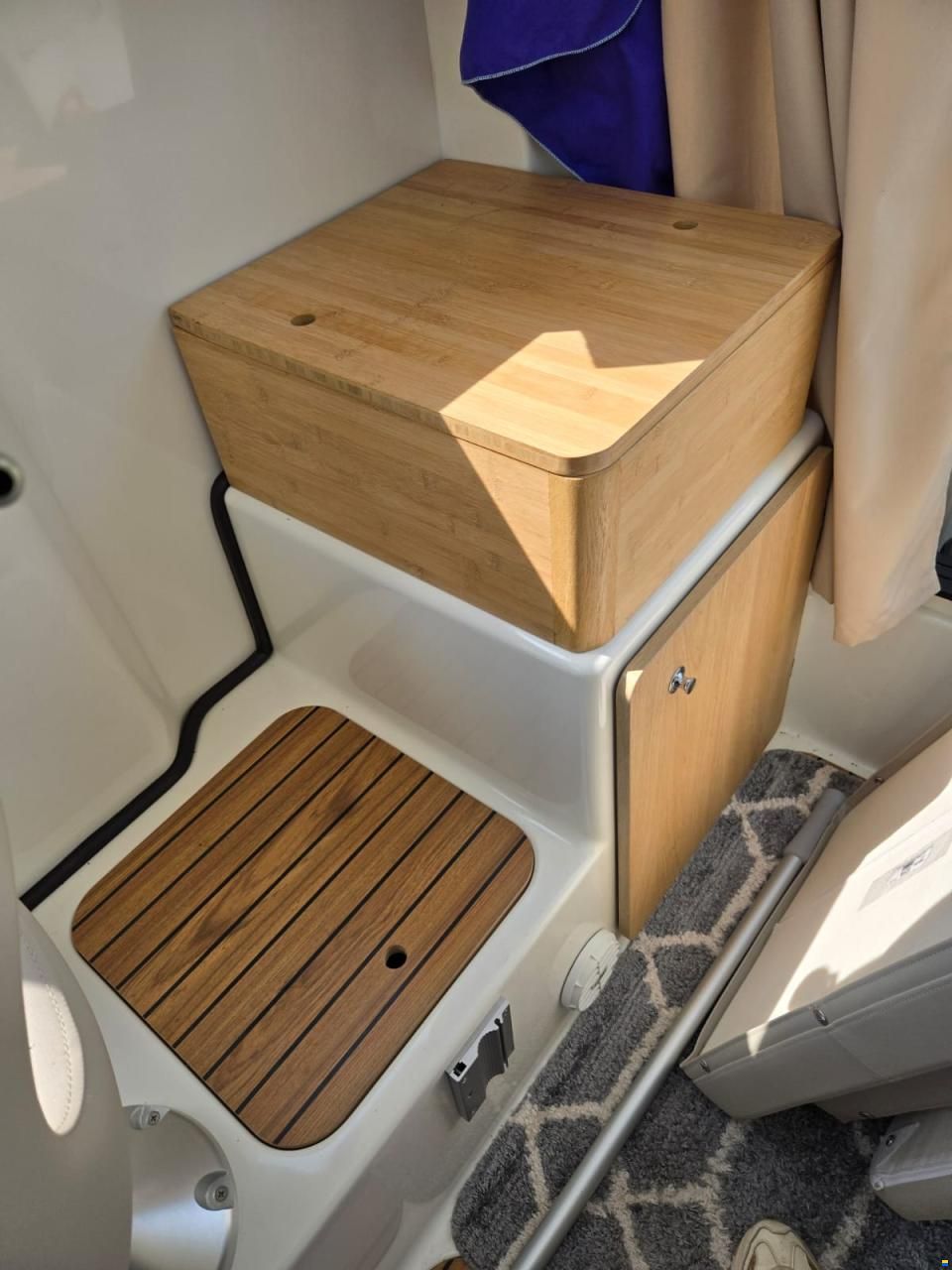 Quicksilver QS 755 PILOT HOUSE