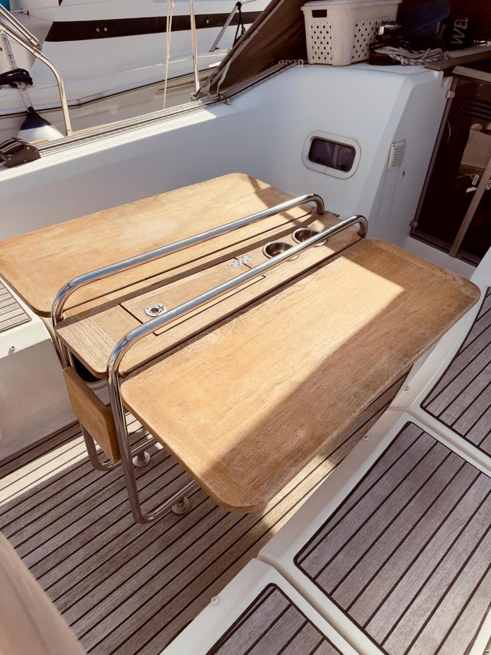 Jeanneau 349
