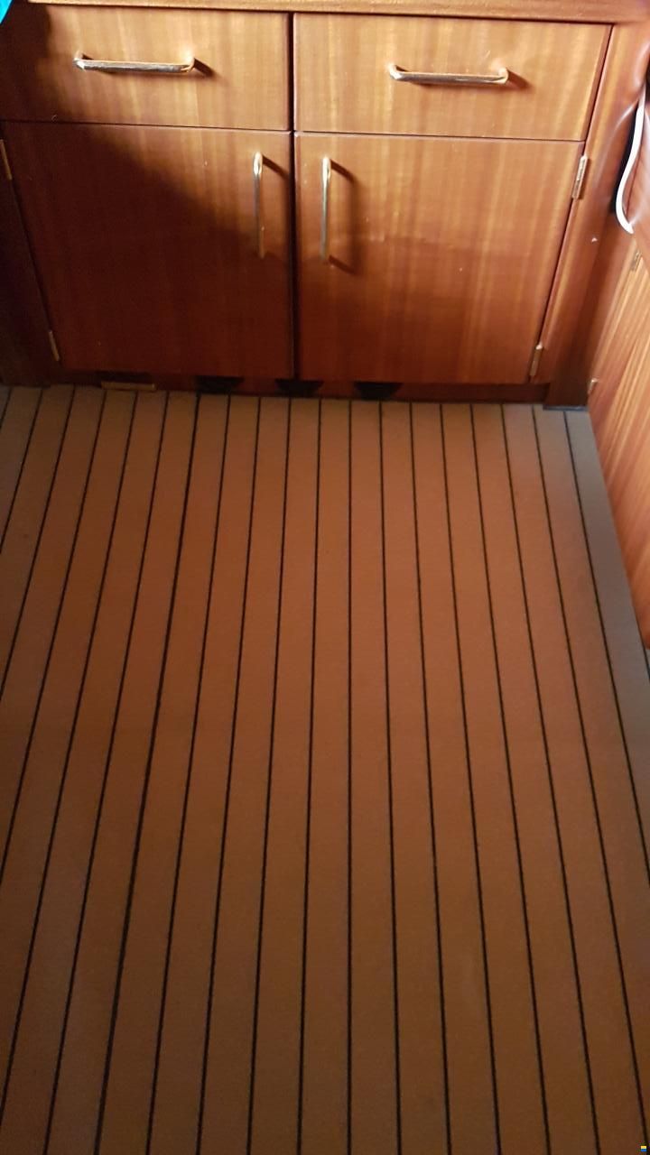 Motoryacht/Stahlverdränger
