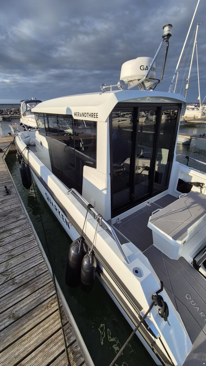 Quarken 27 Cabin