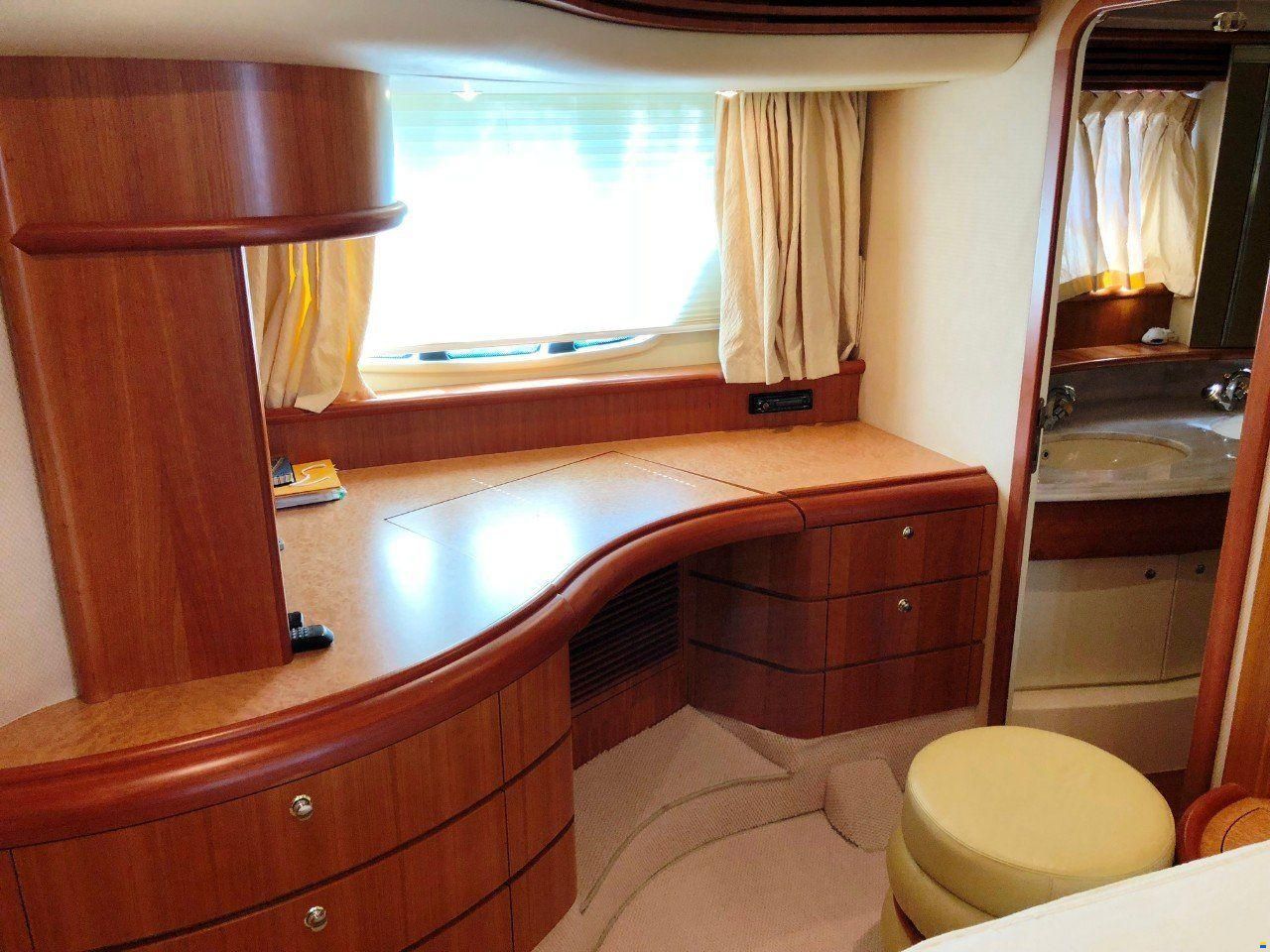 Azimut 68 EVO FLY - BJ. 2008 - 4 KAB.