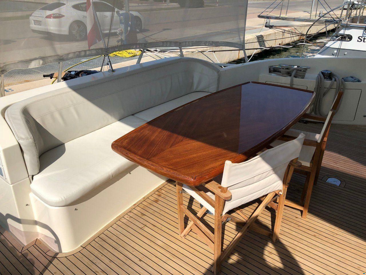Azimut 68 EVO FLY - BJ. 2008 - 4 KAB.
