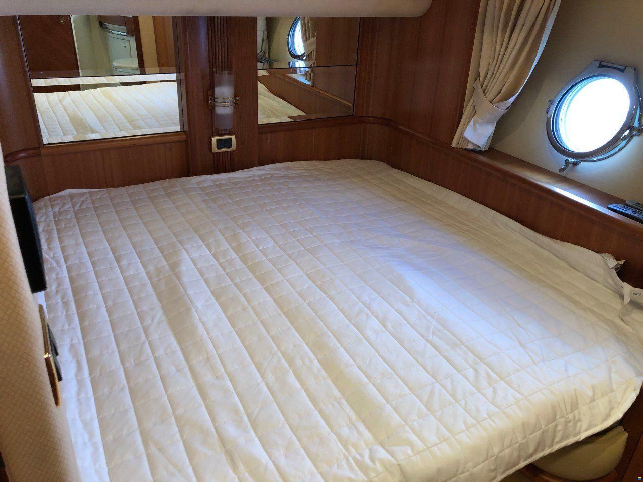 Azimut 68 EVO FLY - BJ. 2008 - 4 KAB.