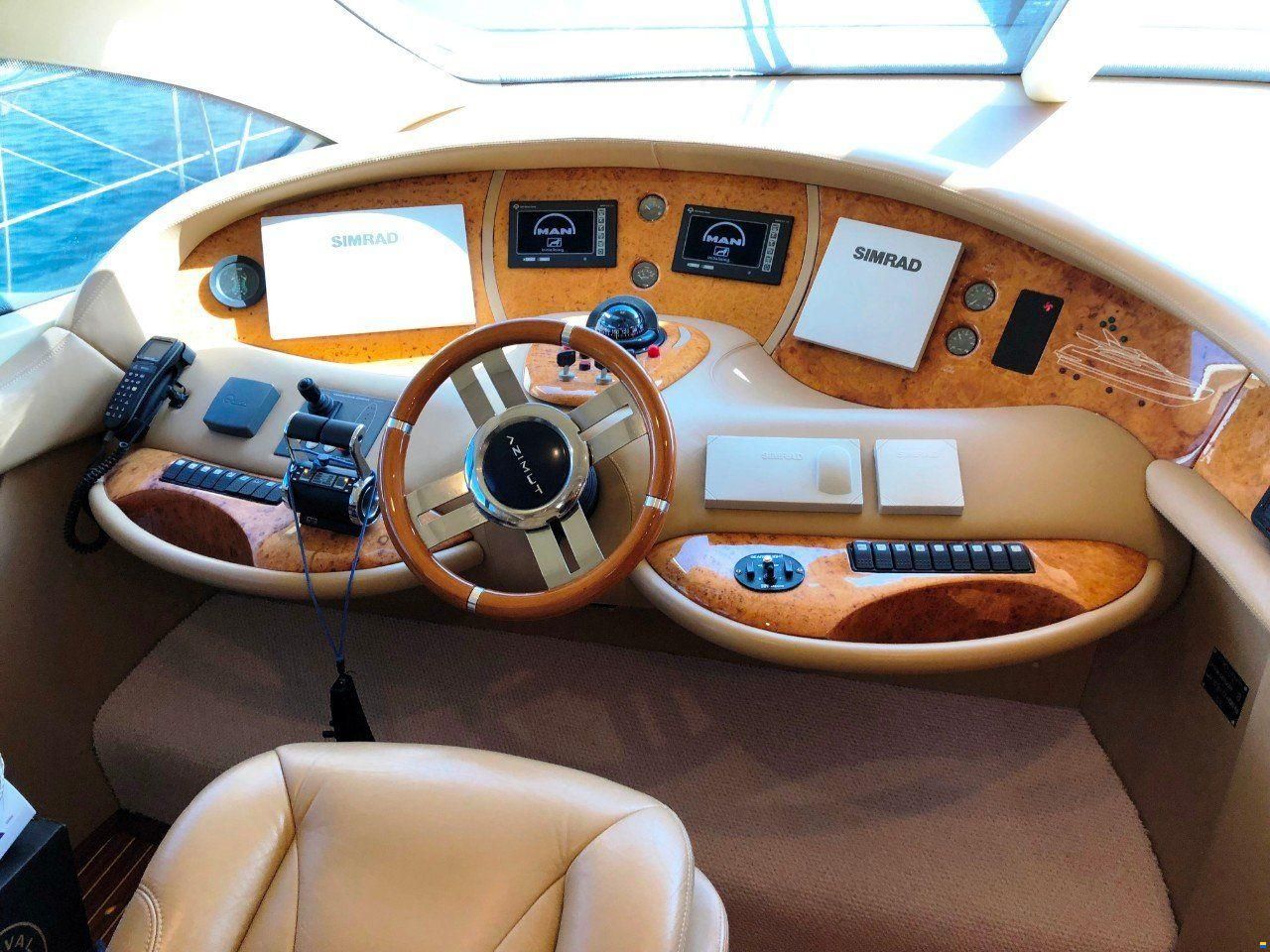 Azimut 68 EVO FLY - BJ. 2008 - 4 KAB.
