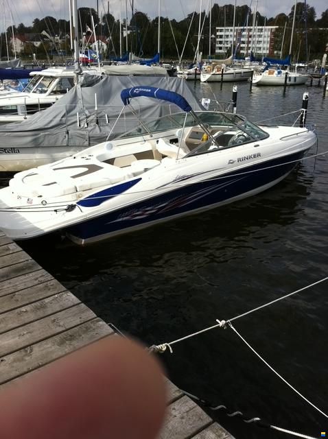 Rinker 262 Captiva Cuddy