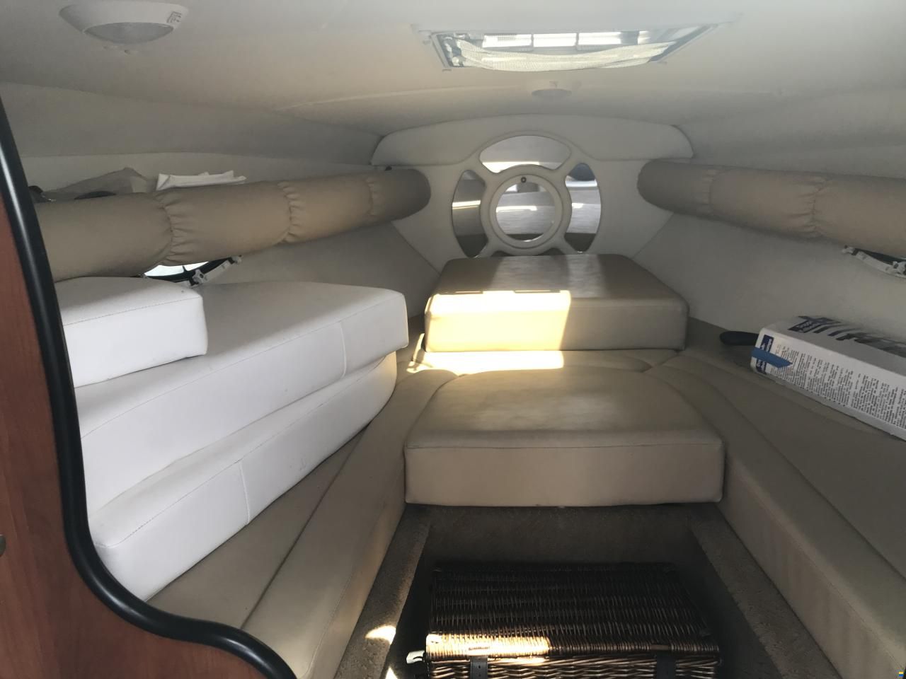 Rinker 262 Captiva Cuddy