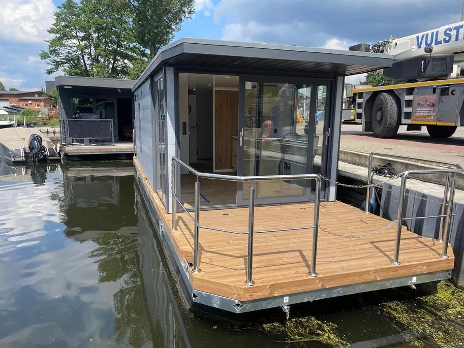La Mare STB 3.0 Houseboat