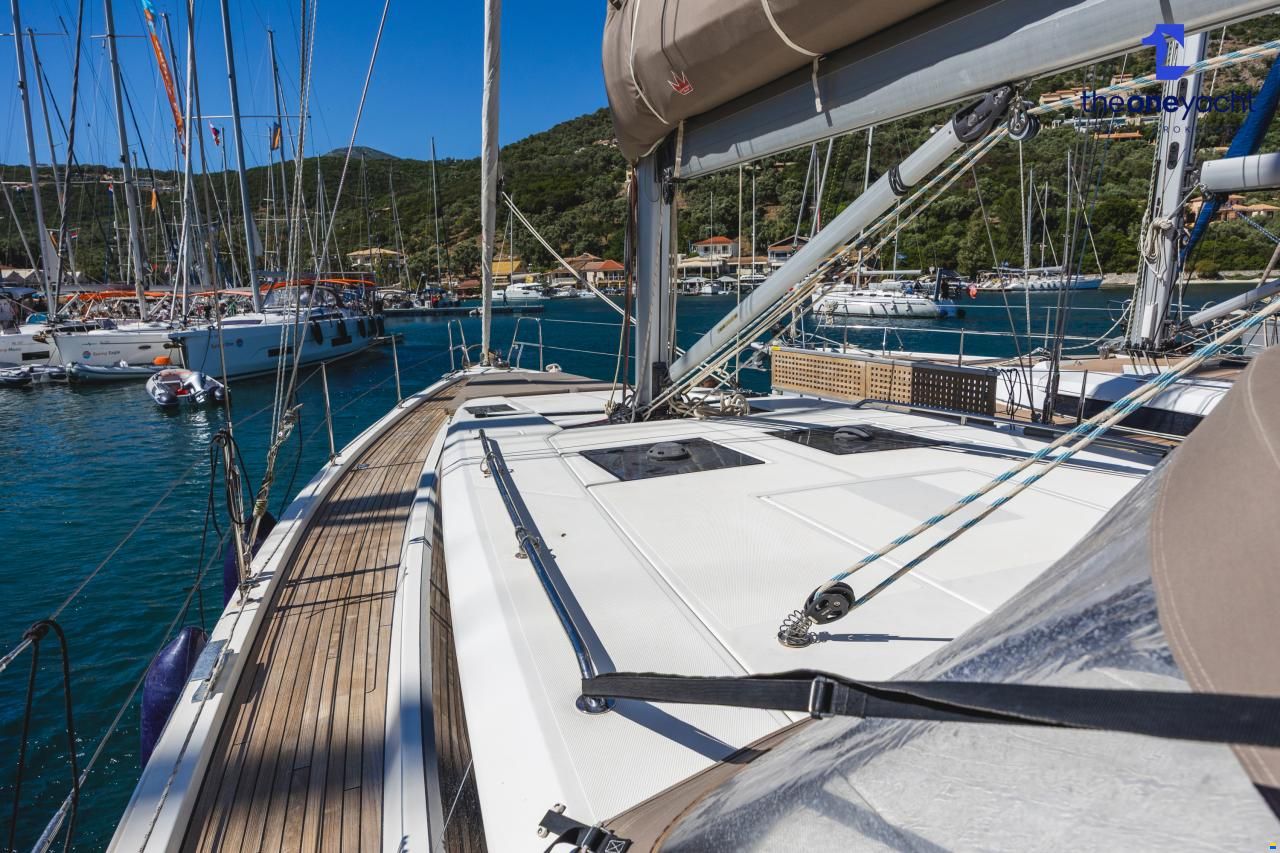 Bavaria C45 Style