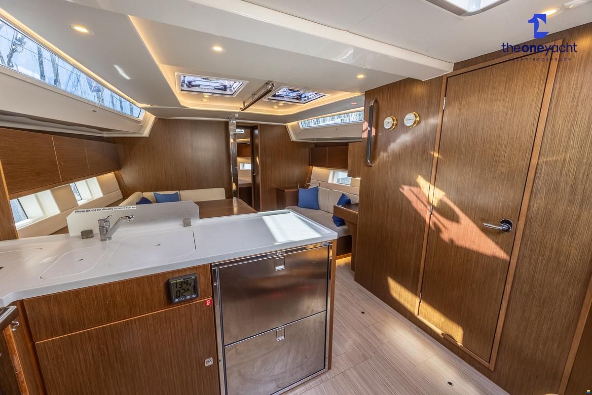 Bavaria C45 Style