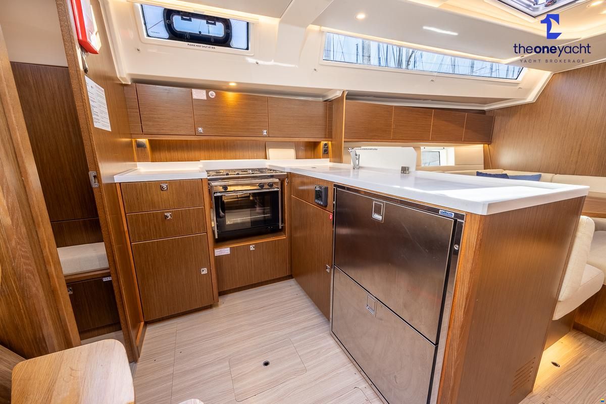 Bavaria C45 Style