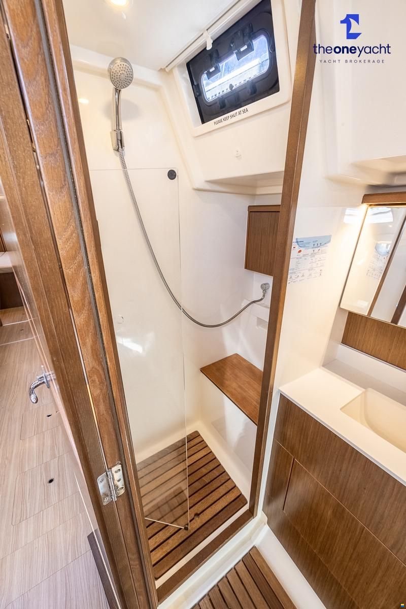 Bavaria C45 Style