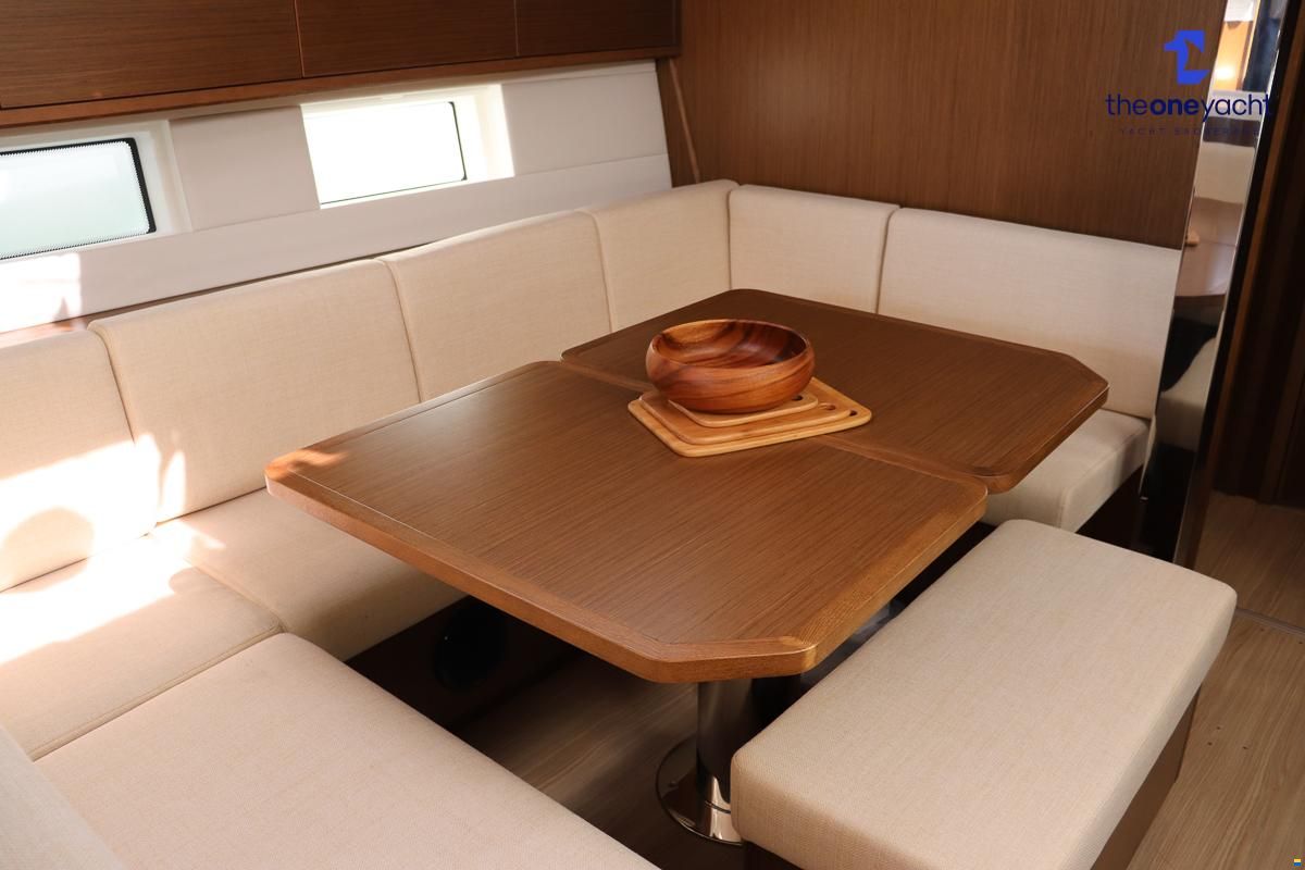 Bavaria C45 Style