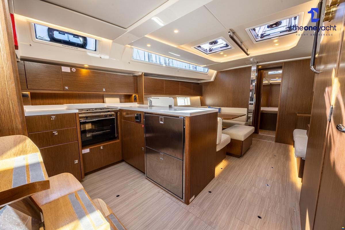 Bavaria C45 Style