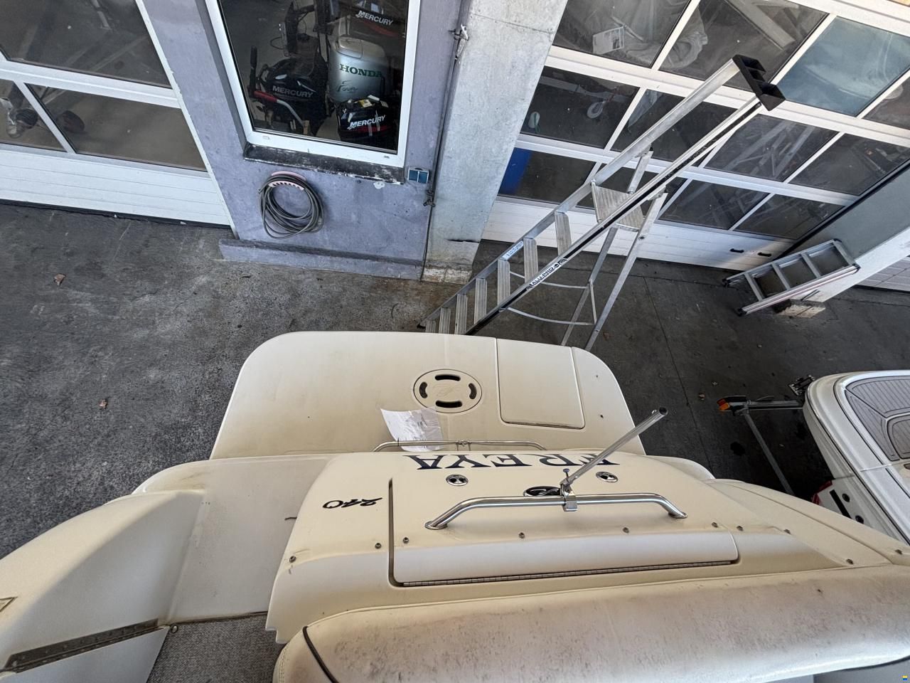 Sea Ray 240 Sundancer