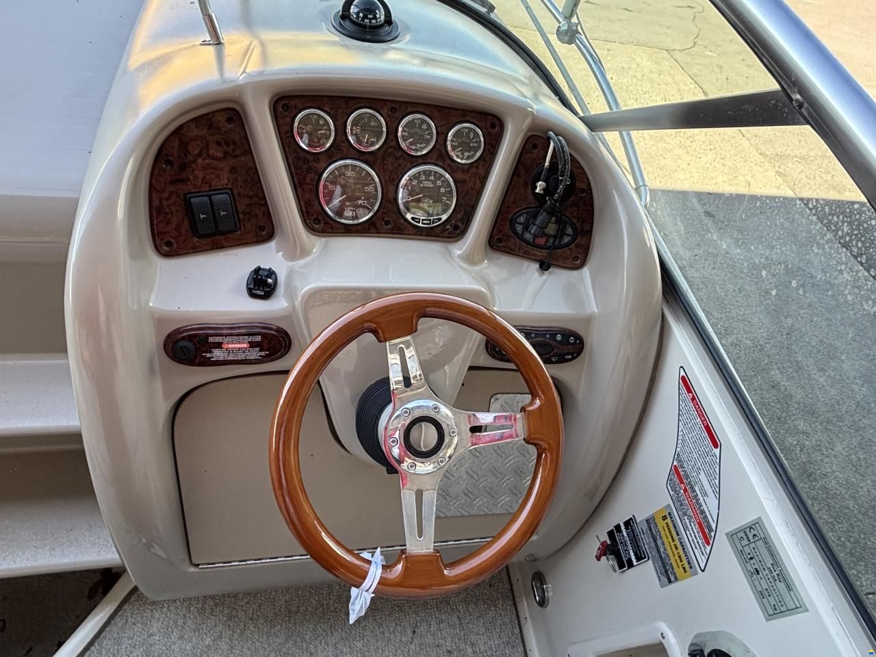 Sea Ray 240 Sundancer