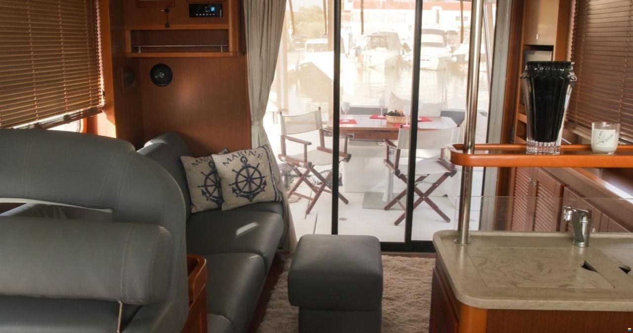 Beneteau Swift Trawler 44
