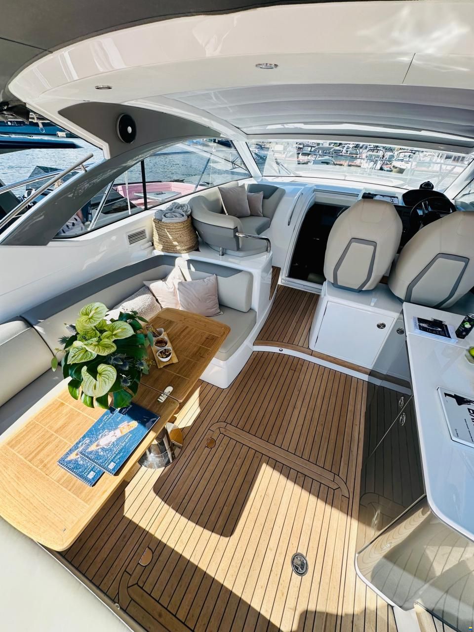 Princess V40