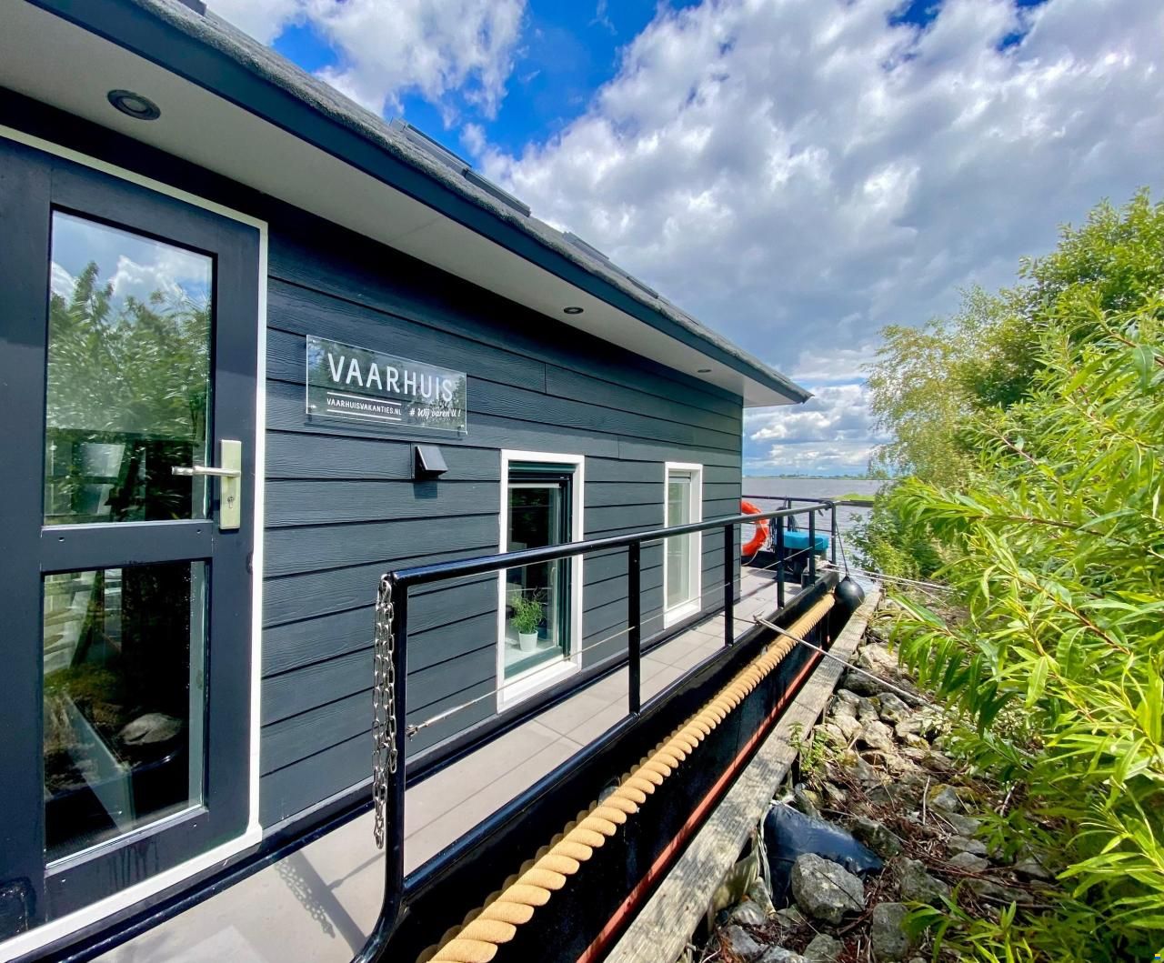 Prins Homeship 1350