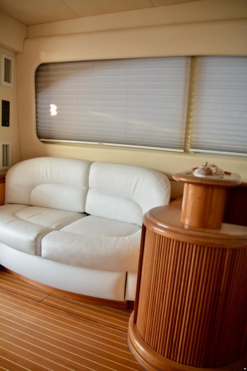 Azimut 46 Fly